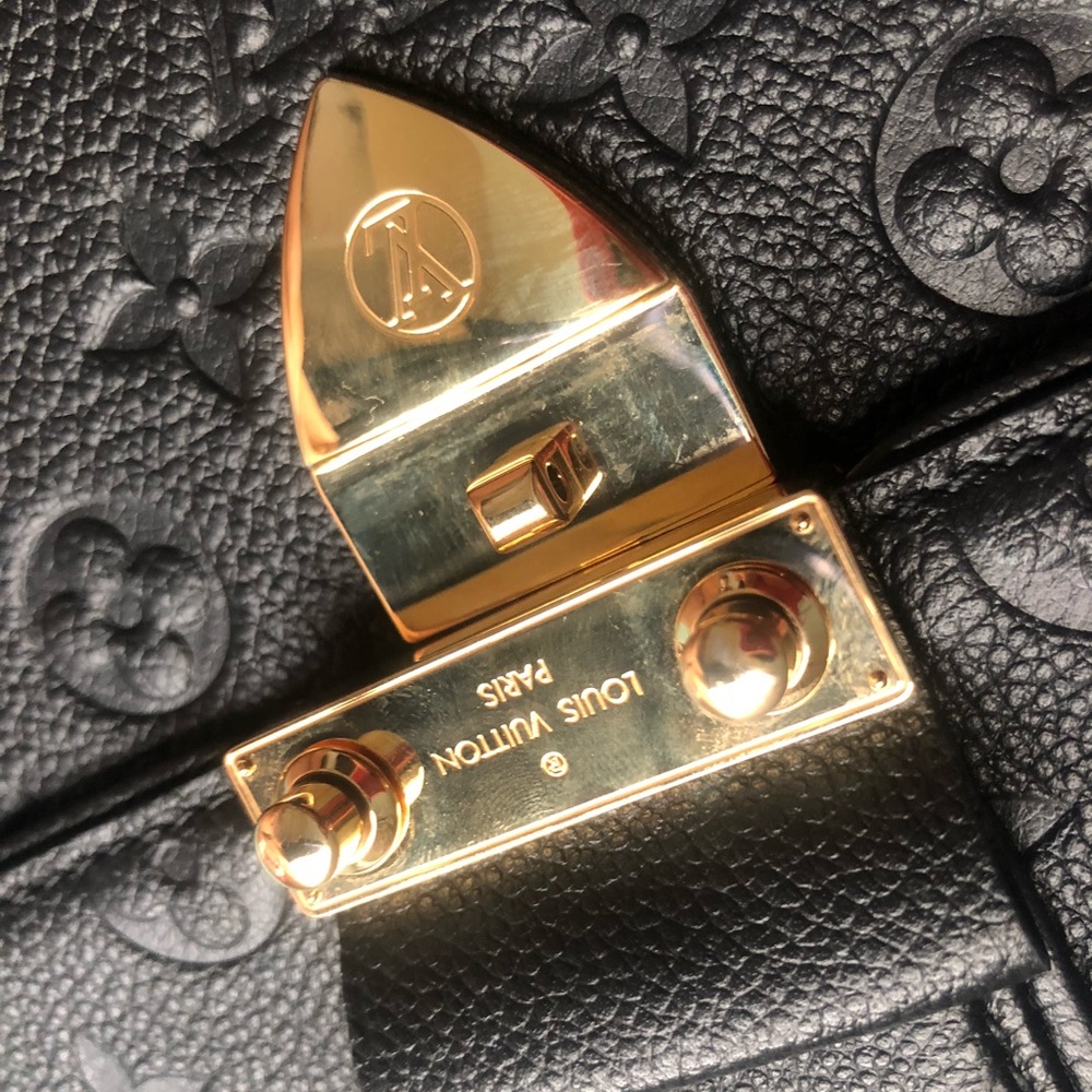 SOLD‼️💯 % Auth. LV saint sulpice BB - Picture 3 of 8